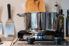 PP podporuje úspory